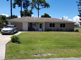 950 Peach Ave NE, Palm Bay, FL 32907