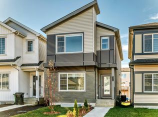 340 29th St NW, Edmonton, AB T6T 2H3