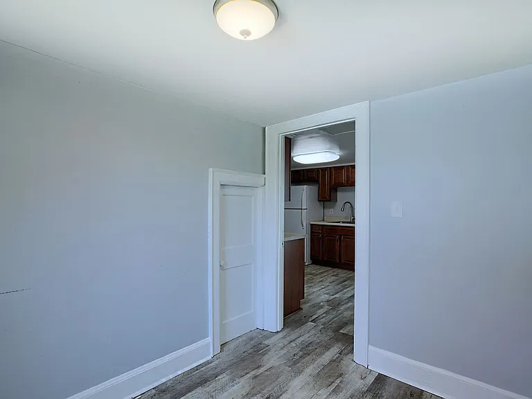 804 City Park Ave #B — Photo 6