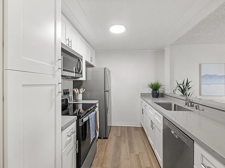 Spacious Kitchen | Apartments in Huntington Beach, CA | The Breakwater Apartments