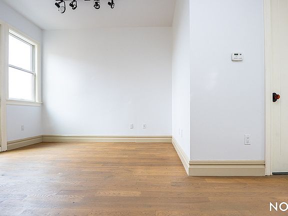 5th image of 1359 Myrtle Ave #4D