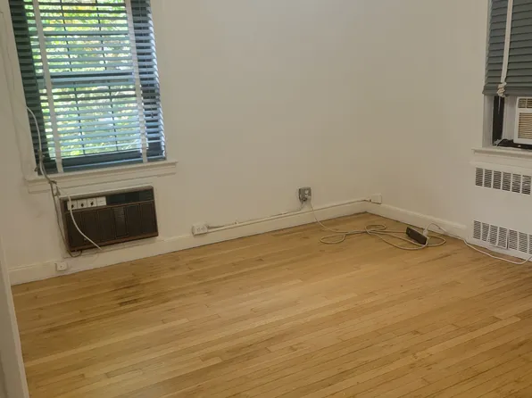 186-18 Cambridge Road image 9 of 12