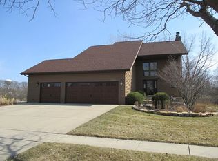 24541 S Moorman Ave, Channahon, IL 60410