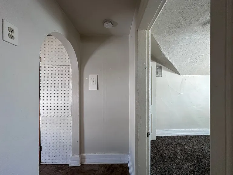 712 S Oakland Ave — Photo 12