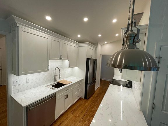 2nd image of 30499 Brookwood Dr