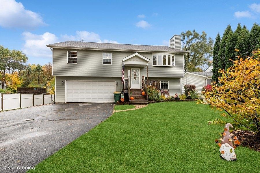 1st image of 36901 N Oakwood Dr