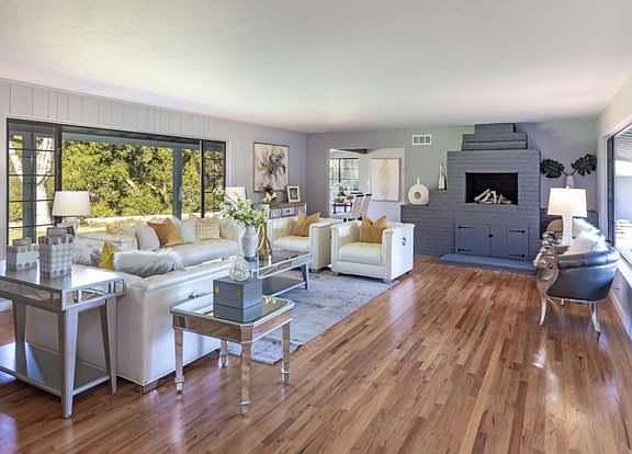 Large Living Room with view and plenty of sunlight