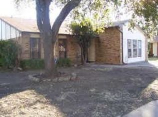 3901 Longmeadow Way, Fort Worth, TX 76133