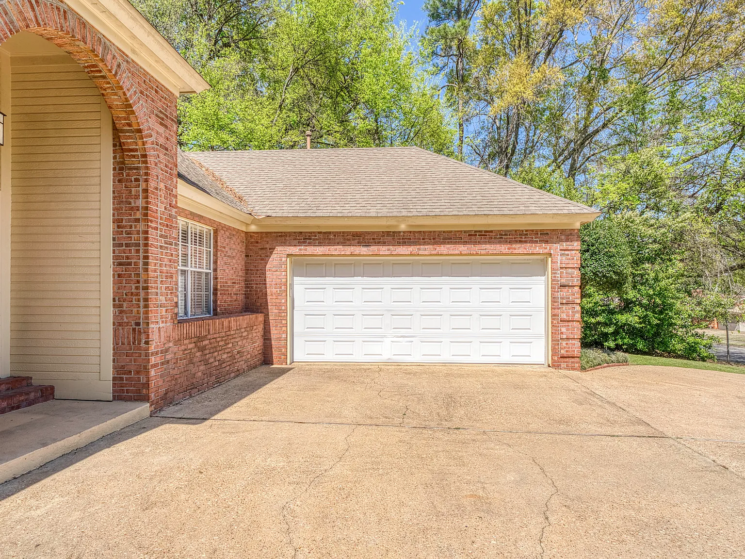 4 bed, 1934 sqft, $1,950 — Photo 3