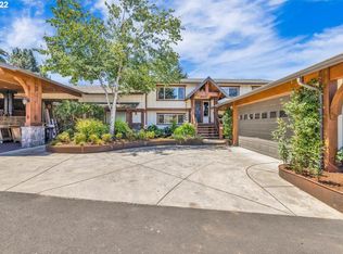 12200 Meadowlawn Dr, Oregon City, OR