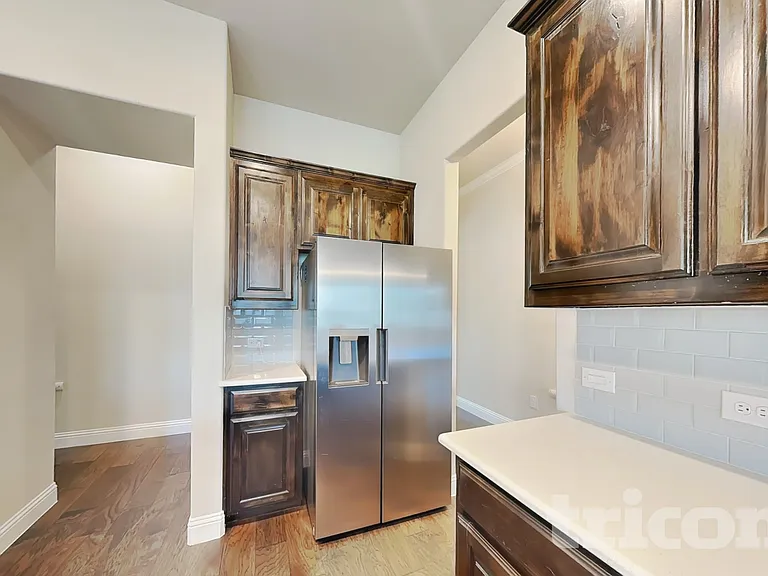 133 Constitution Dr — Photo 6