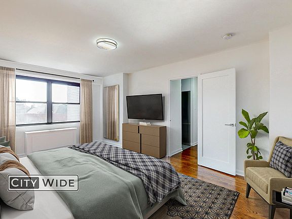 5th image of 157 E 57th St APT 15D