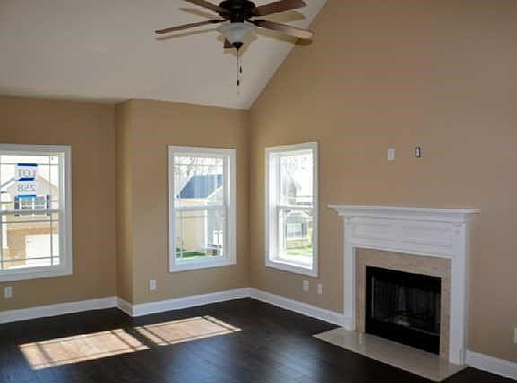 3rd image of 884 Cherry Blossom Ln