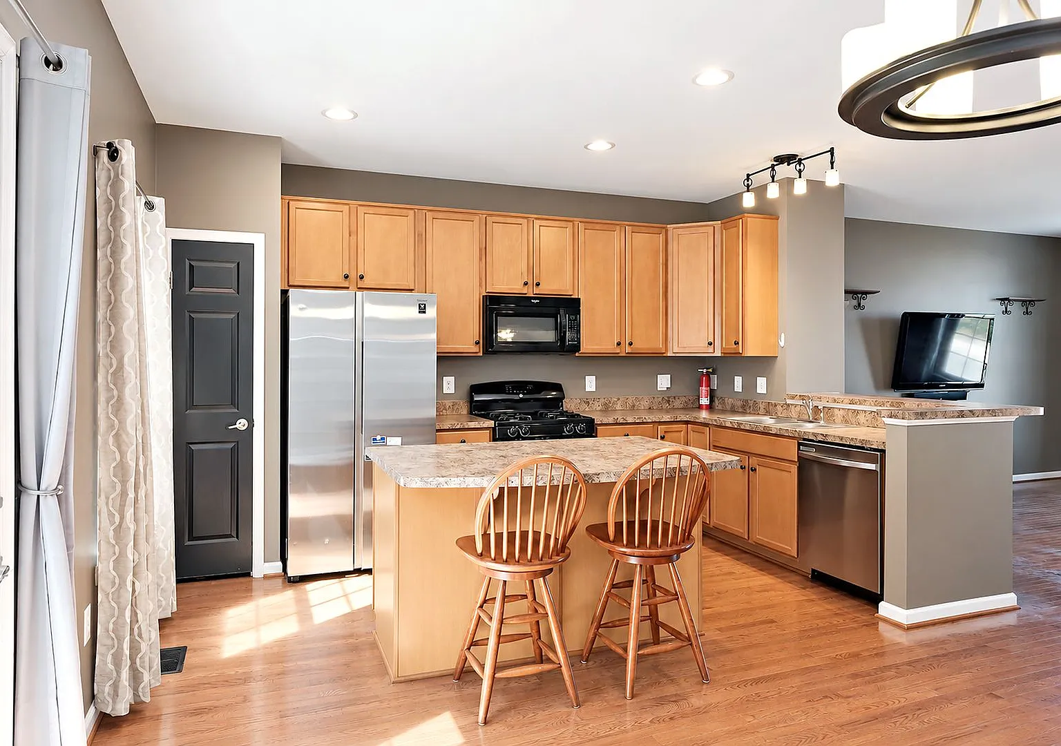 Pet-Friendly Pavilions at Pantops Townhome — Photo 2