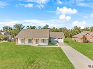 9010 Singleton Rd, Port Allen, LA 70767