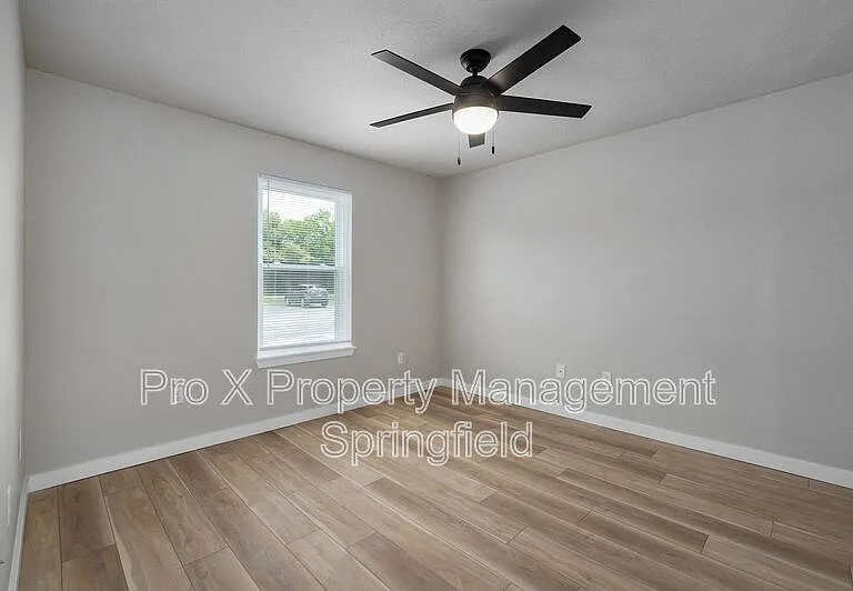 2213 E Macs Ct #4 — Photo 11