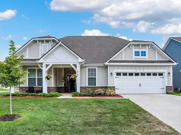 2795 Lanai Ln, Greenwood, IN 46143
