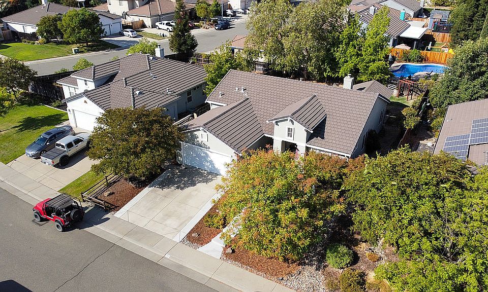 2nd image of 1320 Grove Creek Way