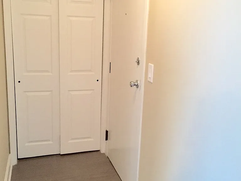Huntington Apartments — Photo 25