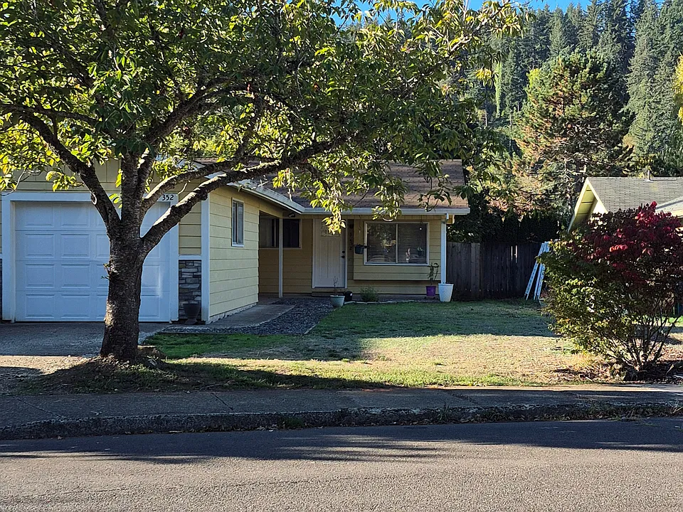 352 Walnut Way