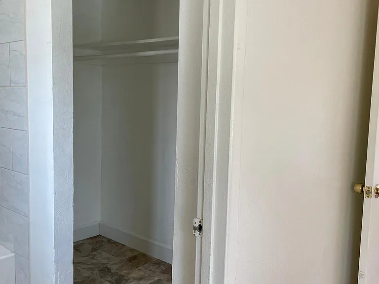 541 Pierce Rd #3 — Photo 2