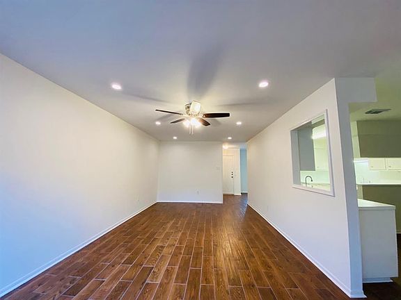 4th image of 30 River Creek Way