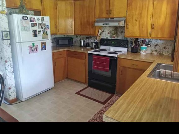 5th image of 227 Saint Albans Rd #2