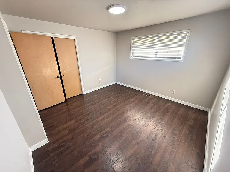 2701 1/2 W Lincoln Ave — Photo 8