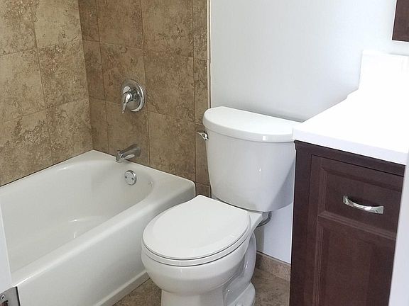 5th image of 1225 NW 21st St #35-3512