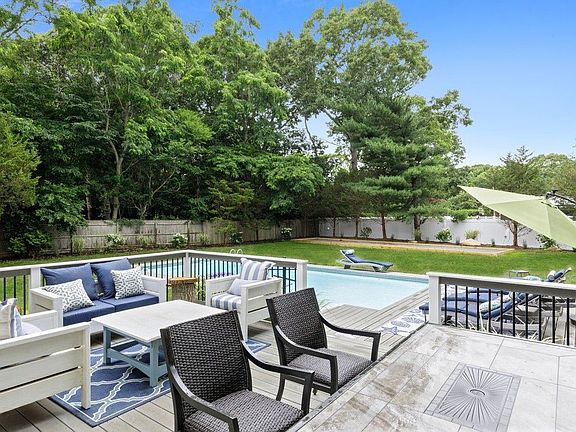 5th image of 165 Underwood Dr