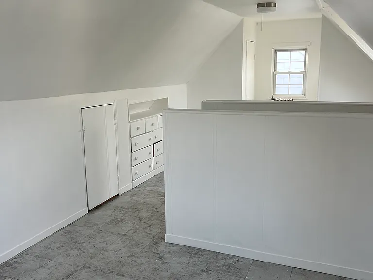 2419 Yorktown St — Photo 17