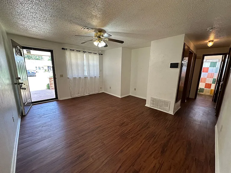 5013 S Dimple Dr — Photo 9