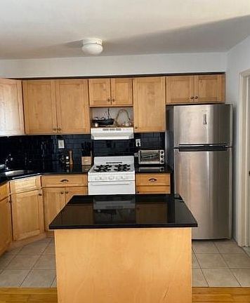 5th image of 129 Beach 118th St APT 5D