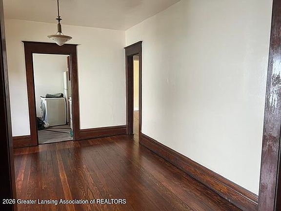 3rd image of 312 N Butler Blvd