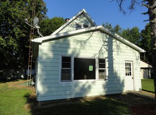 306 S Oak St, Colfax, IL