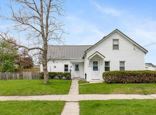 1340 S 17th St, Manitowoc, WI 54220