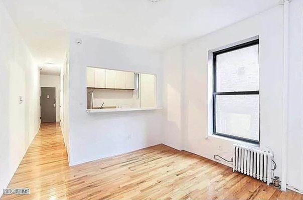 1st image of 1450 1st Ave #3R