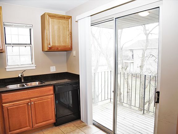 5th image of 130 Gant Cir APT C