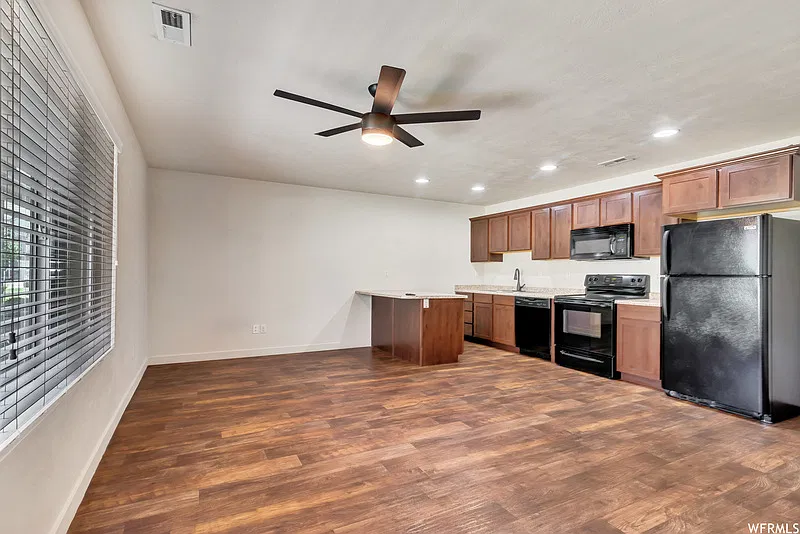3 bed, 2.0 bath, 1226 sqft, $1,600 — Photo 2