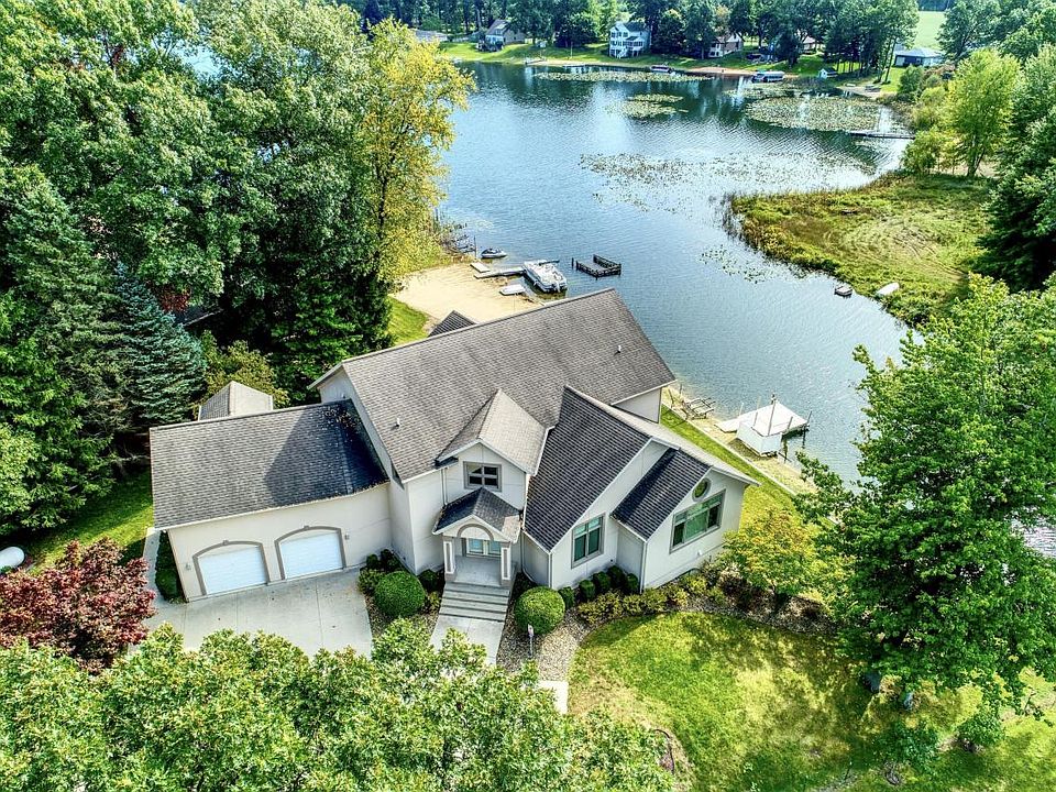 60889 W Oak Dr, Decatur, MI 49045 | Zillow