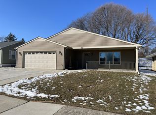 302 Graham St, Racine, WI 53405