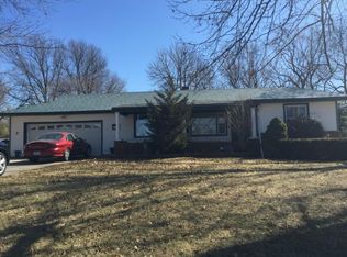 5421 Sterling Ave, Raytown, MO 64133