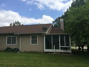 2nd image of 1627 The Oaks St