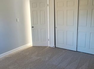 805 S Jackson St, Waukegan, IL 60085