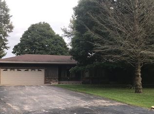 6053 S Bel Dora Dr, Rochelle, IL 61068