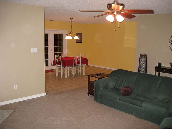 Living Room/ Dining Room