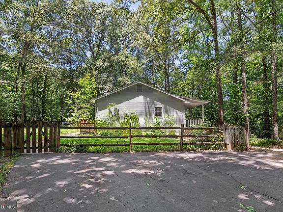 3rd image of 10346 Mount Vernon Cir