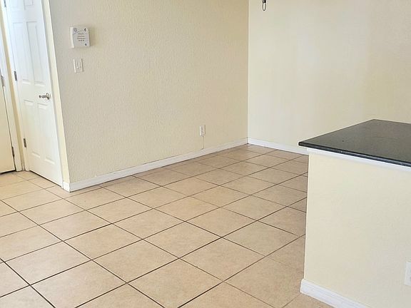 5th image of 3325 Haviland Ct APT 101