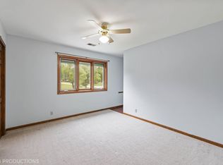 1250 Vail Ct, Valparaiso, IN 46383