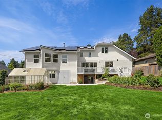 12453 NE 104th St, Kirkland, WA 98033